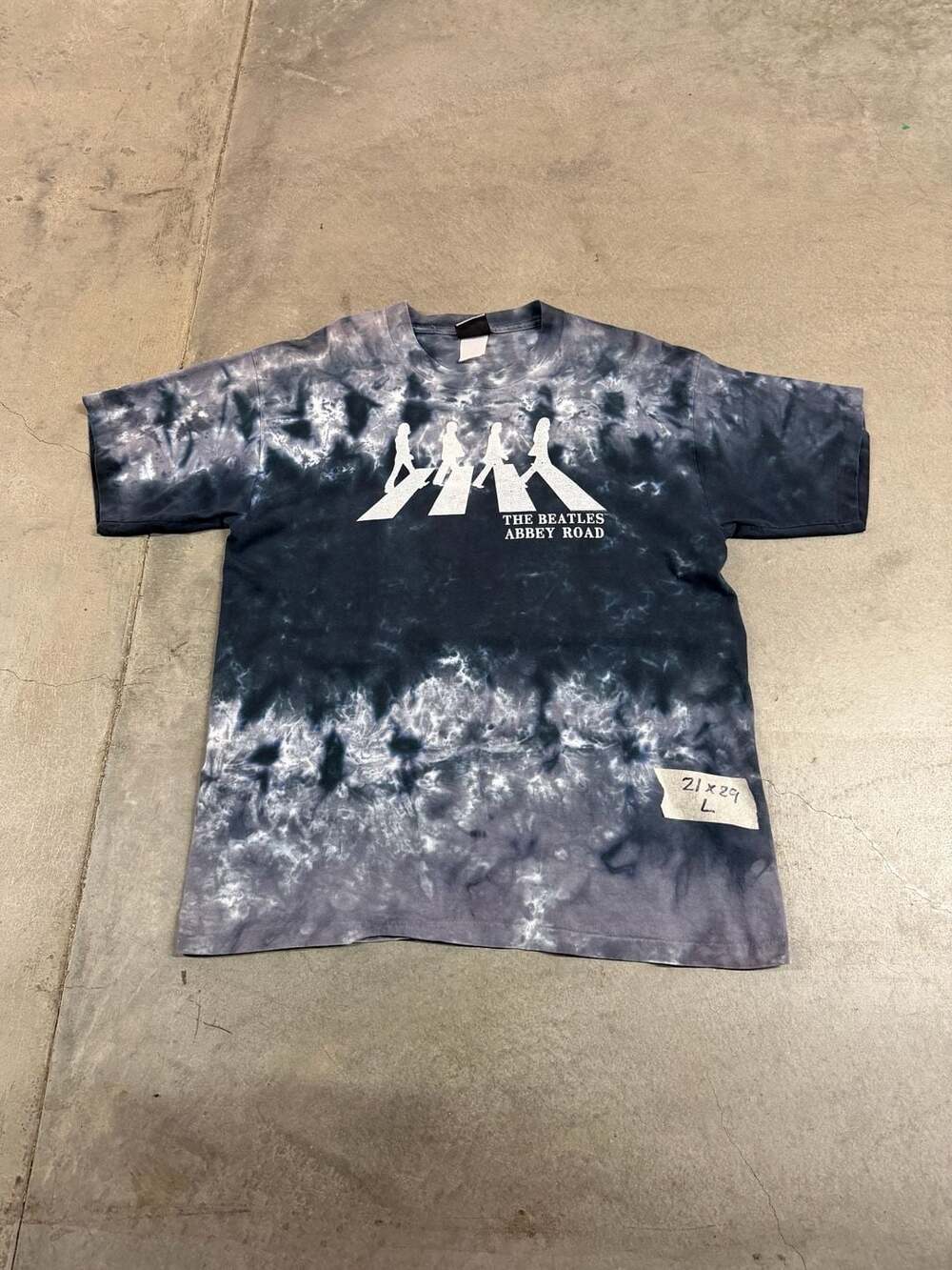 Liquid Blue The Beatles Abbey Road Size L Tie Dye T-Shirt